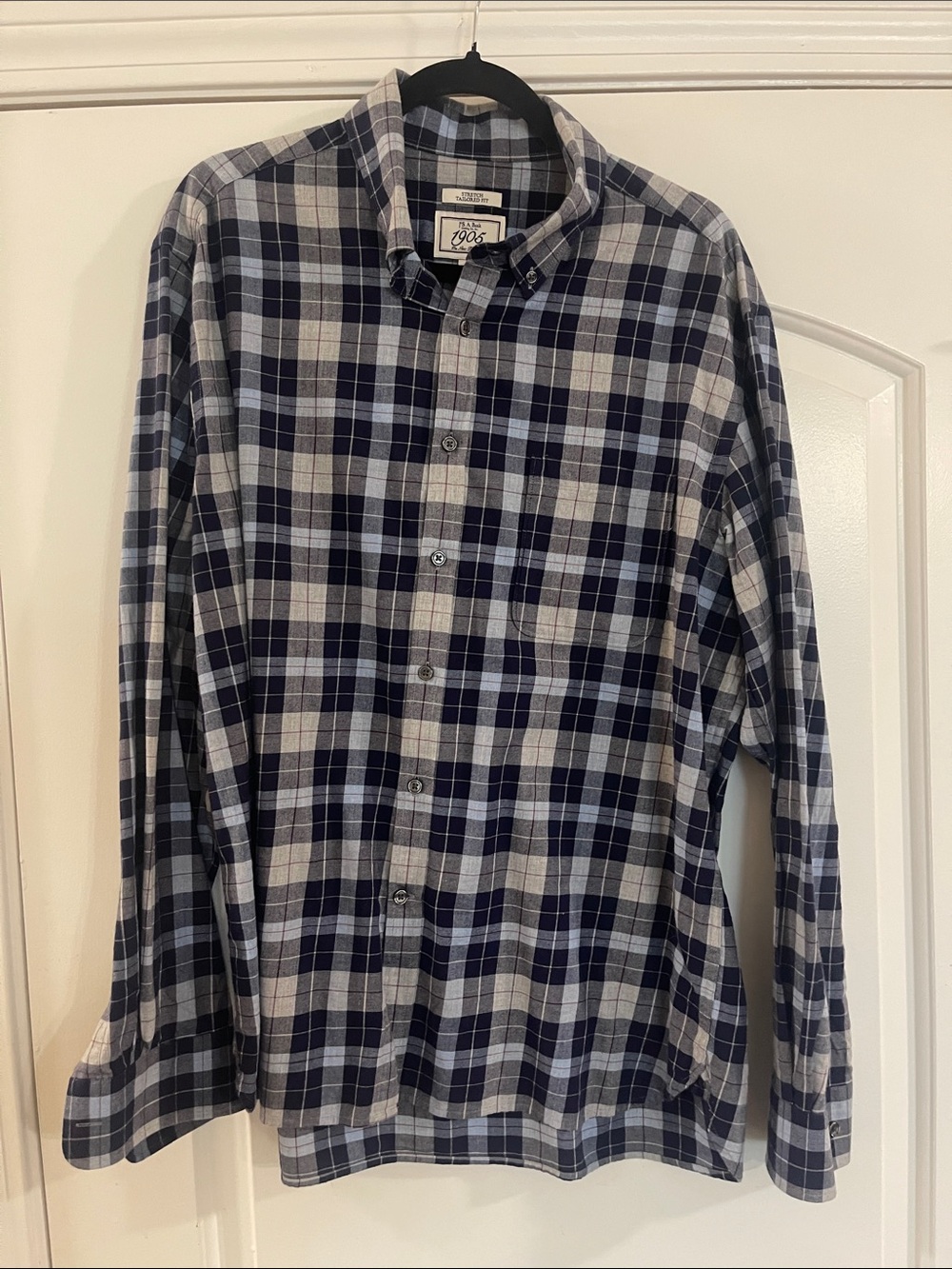 Button-Down Plaid Flannel Shirt - Navy & Gray